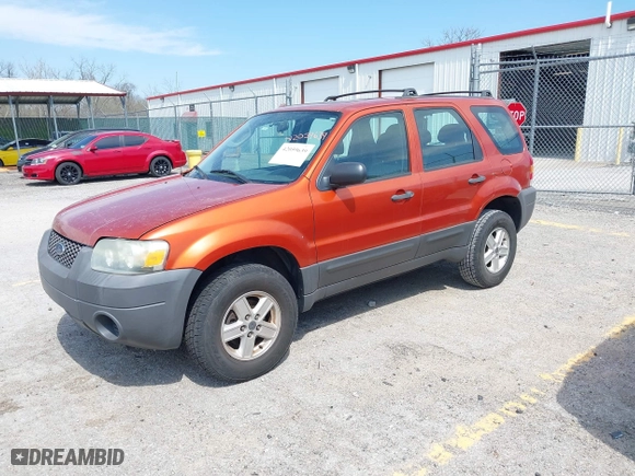 2007 Ford Escape XLS with VIN 1FMYU02Z27KA04600, listed as a IAAI auction lot 42059639 with 141,296 mi miles. Bid and sale history available at carsss.com. Image 2.