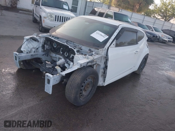 2017 Hyundai Veloster with VIN KMHTC6AD2HU312538, listed as a IAAI auction lot 42128452 with 1 mi miles. Bid and sale history available at carsss.com. Image 2.