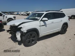 2021 Volkswagen Atlas SE z VIN 1V2PR2CAXMC568005, wystawiony jako Copart lot #52959755 z przebiegiem 58 735 mil mil oraz Szkoda całkowita • Salvage title. Historia ofert i sprzedaży dostępna na DreamBid. Obrazek 1.