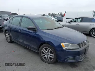 2012 Volkswagen Jetta S с VIN 3VW2K7AJ4CM410723, выставлен на аукционе IAAI как лот 42450418 с пробегом 161 730 миль миль и . История ставок и продаж доступна на DreamBid. Изображение 1.
