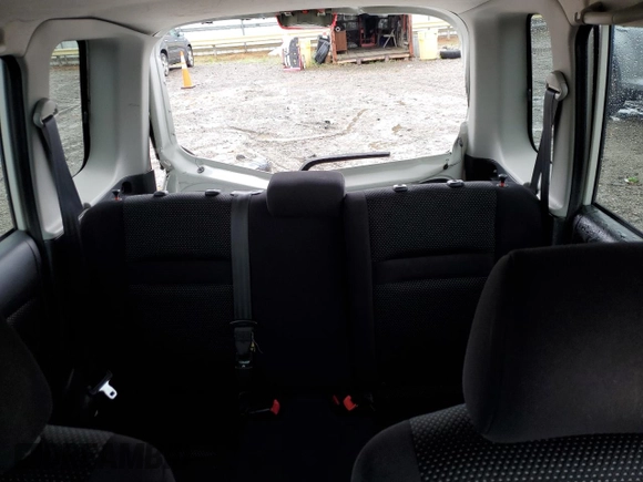 2005 Scion xB z VIN JTLKT324154025074, wystawiony jako Copart lot #56737945 z przebiegiem 222 857 mil mil oraz Szkody całkowita. Historia ofert i sprzedaży dostępna na DreamBid. Obrazek 10.