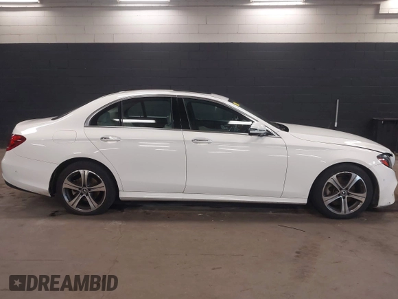 2019 Mercedes-Benz E 300 z VIN WDDZF4KB0KA595852, wystawiony jako IAAI lot #42060124 z przebiegiem 106 084 mil mil oraz . Historia ofert i sprzedaży dostępna na DreamBid. Obrazek 13.