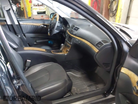 2007 Mercedes-Benz E 550 with VIN WDBUF90X77X212623, listed as a IAAI auction lot 41506658 with Not Provided miles and . Bid and sale history available at carsss.com. Image 5.