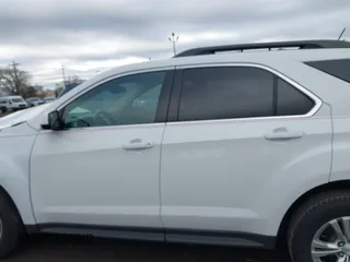2014 Chevrolet Equinox LT z VIN 2GNALBEK9E6144220, wystawiony jako IAAI lot #41868601 z przebiegiem 98 824 mil mil oraz . Historia ofert i sprzedaży dostępna na DreamBid. Obrazek 14.
