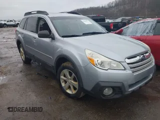 2014 Subaru Outback 2.5i Premium with VIN 4S4BRBDCXE3308101, listed as a IAAI auction lot 41166533 with 202,488 mi miles. Bid and sale history available at carsss.com. Image 1.