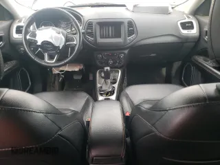 2019 Jeep Compass Latitude z VIN 3C4NJDBB8KT760837, wystawiony jako Copart lot #58399035 z przebiegiem 117 188 mil mil oraz Czysty tytuł • Clean title. Historia ofert i sprzedaży dostępna na DreamBid. Obrazek 8.