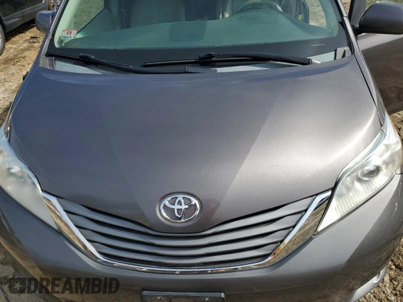 2011 Toyota Sienna XLE with VIN 5TDDK3DC1BS014880, listed as a Copart auction lot 49701135 with 0 mi miles and Clean Title. Bid and sale history available at carsss.com. Image 12.
