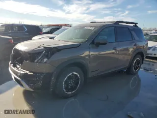 2024 Nissan Pathfinder Rock Creek with VIN 5N1DR3BD4RC214800, listed as a Copart auction lot 42852915 with 105,824 mi miles and Salvage Title. Bid and sale history available at carsss.com. Image 1.