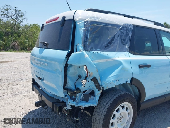 2024 Ford Bronco Sport Heritage с VIN 3FMCR9G65RRF35612, выставлен на аукционе IAAI как лот 42307634 с пробегом 2 133 миль миль и . История ставок и продаж доступна на DreamBid. Изображение 6.