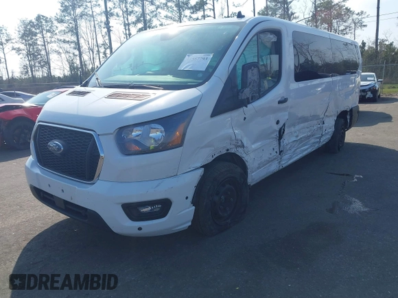 2024 Ford Transit Passenger XL z VIN 1FBAX2YGXRKA28228, wystawiony jako IAAI lot #41557793 z przebiegiem 32 264 mil mil oraz . Historia ofert i sprzedaży dostępna na DreamBid. Obrazek 18.