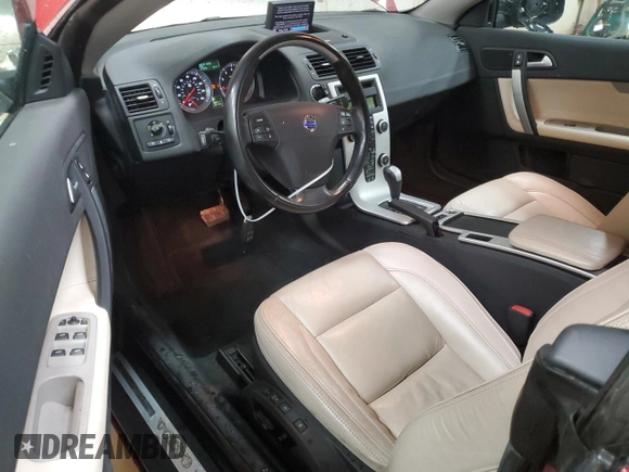 2011 Volvo C70 z VIN YV1672MC9BJ107576, wystawiony jako Copart lot #65650664 z przebiegiem 104 217 mil mil oraz Czysty tytuł • Clean title. Historia ofert i sprzedaży dostępna na DreamBid. Obrazek 8.