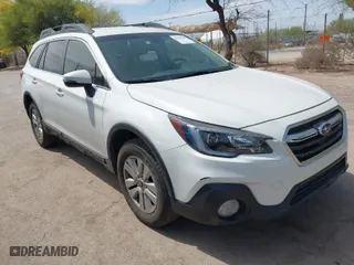 2018 Subaru Outback Premium with VIN 4S4BSAFC8J3307325, listed as a IAAI auction lot 41936266 with 44,588 mi miles. Bid and sale history available at carsss.com. Image 1.