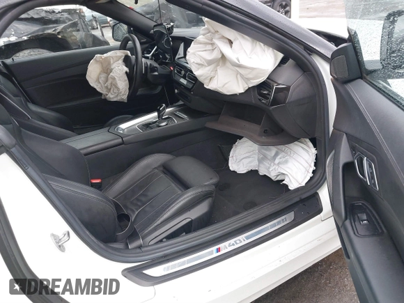 2020 BMW Z4 sDriveM40i z VIN WBAHF9C05LWW41161, wystawiony jako IAAI lot #41505170 z przebiegiem 36 133 mil mil oraz . Historia ofert i sprzedaży dostępna na DreamBid. Obrazek 5.