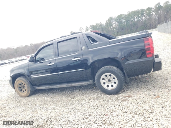 2013 Chevrolet Avalanche LTZ with VIN 3GNMCGE07DG198370, listed as a Copart auction lot 43990185 with 125,944 mi miles and Salvage Title. Bid and sale history available at carsss.com. Image 2.