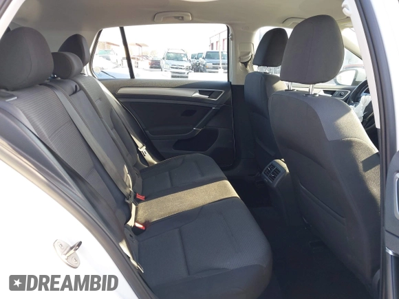 2016 Volkswagen Golf TSI S z VIN 3VW217AU9GM038217, wystawiony jako IAAI lot #42293552 z przebiegiem 44 833 mil mil oraz . Historia ofert i sprzedaży dostępna na DreamBid. Obrazek 8.