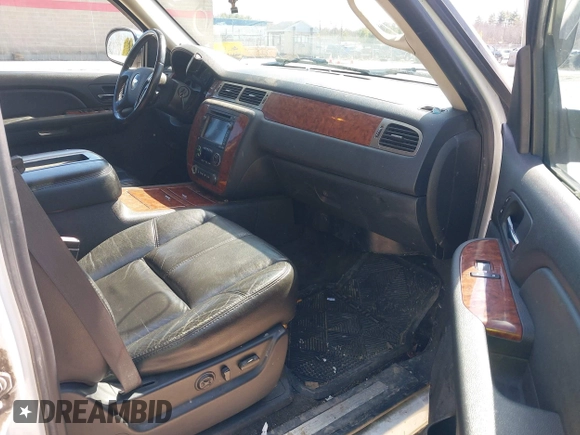 2007 Chevrolet Avalanche LTZ with VIN 3GNFK12347G281010, listed as a IAAI auction lot 42069798 with 203,042 mi miles and . Bid and sale history available at DreamBid. Image 5.