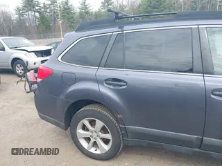2014 Subaru Outback 2.5i Premium with VIN 4S4BRBDC4E3207670, listed as a IAAI auction lot 42124482 with 71,777 mi miles. Bid and sale history available at carsss.com. Image 20.
