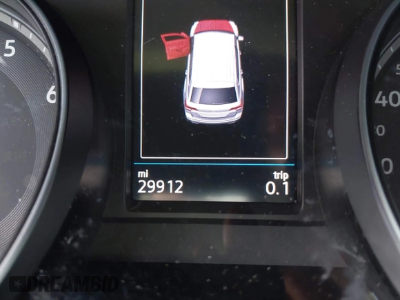 2018 Volkswagen Atlas SE with VIN 1V2DP2CA6JC600310, listed as a IAAI auction lot 42256570 with 29,912 mi miles and . Bid and sale history available at DreamBid. Image 7.