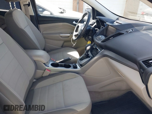 2013 Ford Escape SE with VIN 1FMCU0GX2DUB60296, listed as a IAAI auction lot 41955131 with 144,762 mi miles. Bid and sale history available at carsss.com. Image 5.