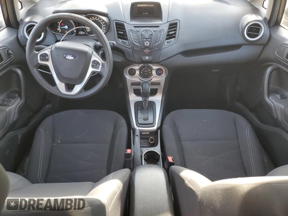 2019 Ford Fiesta SE z VIN 3FADP4BJXKM109534, wystawiony jako Copart lot #54074555 z przebiegiem 84 360 mil mil oraz Szkoda całkowita • Salvage title. Historia ofert i sprzedaży dostępna na DreamBid. Obrazek 8.
