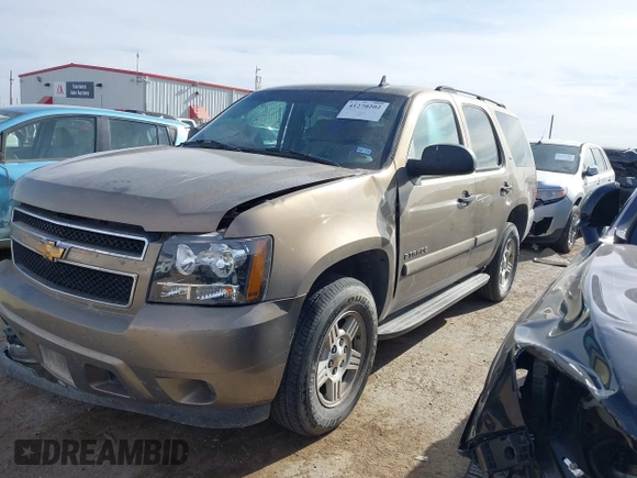 2007 Chevrolet Tahoe LTZ z VIN 1GNFC130X7R241919, wystawiony jako IAAI lot #41270202 z przebiegiem Nie podano mil oraz . Historia ofert i sprzedaży dostępna na DreamBid. Obrazek 14.