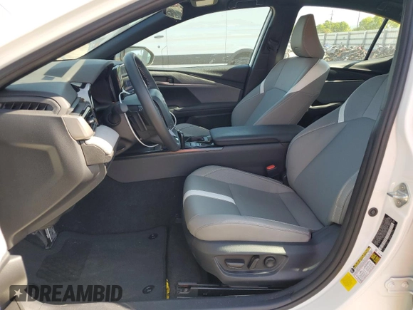 2025 Toyota Camry LE z VIN 4T1DAACK6SU062124, wystawiony jako Copart lot #54156185 z przebiegiem 16 210 mil mil oraz Szkoda całkowita • Salvage title. Historia ofert i sprzedaży dostępna na DreamBid. Obrazek 7.
