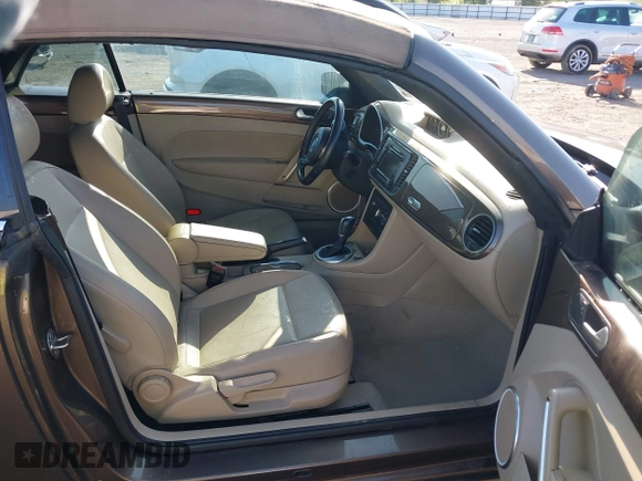 2015 Volkswagen Beetle с VIN 3VW5A7AT8FM818972, выставлен на аукционе IAAI как лот 41966746 с пробегом 144 699 миль миль и . История ставок и продаж доступна на DreamBid. Изображение 5.