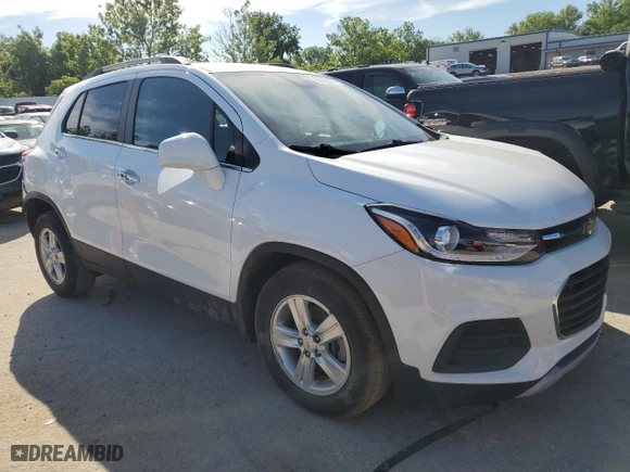 2020 Chevrolet Trax LT with VIN KL7CJLSB4LB031834, listed as a Copart auction lot 58144404 with 54,179 mi miles and Salvage Title. Bid and sale history available at carsss.com. Image 4.