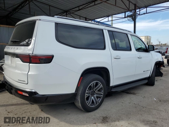 2023 Jeep Wagoneer Series II with VIN 1C4SJSBPXPS529935, listed as a Copart auction lot 42969005 with 34,453 mi miles and Clean title. Bid and sale history available at DreamBid. Image 3.