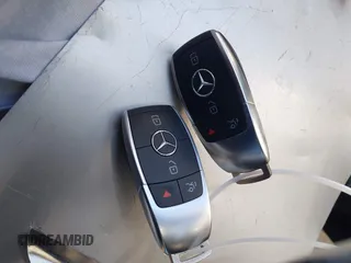 2019 Mercedes-Benz C 300 z VIN 55SWF8DBXKU305138, wystawiony jako IAAI lot #42111286 z przebiegiem 42 309 mil mil oraz . Historia ofert i sprzedaży dostępna na DreamBid. Obrazek 11.