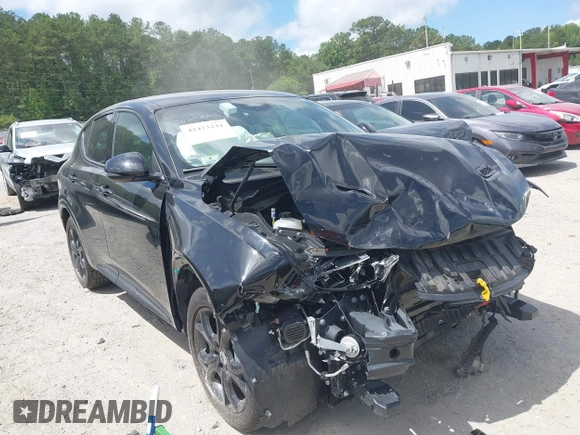 2024 Dodge Hornet R/T with VIN ZACPDFCW2R3A31979, listed as a IAAI auction lot 42473241 with 34,332 mi miles and . Bid and sale history available at DreamBid. Image 1.