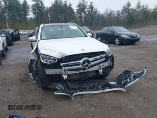 2020 Mercedes-Benz GLC 300 z VIN W1N0G8EB3LF850722, wystawiony jako IAAI lot #42143874 z przebiegiem 71 312 mil mil oraz . Historia ofert i sprzedaży dostępna na DreamBid. Obrazek 6.