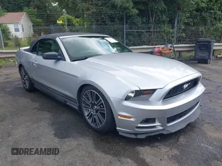2011 Ford Mustang V6 with VIN 1ZVBP8EM7B5120539, listed as a IAAI auction lot 42502299 with 135,662 mi miles and . Bid and sale history available at DreamBid. Image 1.