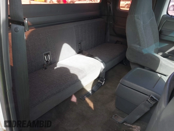 1993 Ford F-150 z VIN 1FTEX14H5PKA70504, wystawiony jako IAAI lot #41700760 z przebiegiem 208 794 mil mil oraz . Historia ofert i sprzedaży dostępna na DreamBid. Obrazek 8.