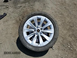 2017 Tesla Model S 100D с VIN 5YJSA1E28HF233322, выставлен на аукционе Copart как лот 62357925 с пробегом 110 383 миль миль и Списание • Salvage title. История ставок и продаж доступна на DreamBid. Изображение 12.