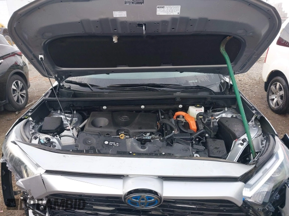 2024 Toyota RAV4 Hybrid XLE Premium z VIN 4T3B6RFV2RU151316, wystawiony jako IAAI lot #42171500 z przebiegiem 4 801 mil mil oraz . Historia ofert i sprzedaży dostępna na DreamBid. Obrazek 10.