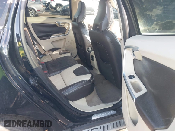 2010 Volvo XC60 3.0T z VIN YV4992DZ7A2019276, wystawiony jako IAAI lot #41459498 z przebiegiem Nie podano mil oraz . Historia ofert i sprzedaży dostępna na DreamBid. Obrazek 8.