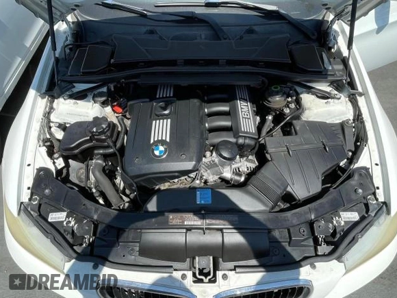 2011 BMW 3 Series 328i with VIN WBAPH5G57BNM75847, listed as a Copart auction lot 46553375 with 140,153 mi miles and Clean Title. Bid and sale history available at DreamBid. Image 7.