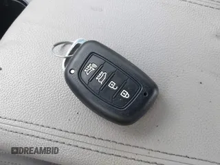 2017 Hyundai Sonata Sport z VIN 5NPE34AF2HH556347, wystawiony jako IAAI lot #42346721 z przebiegiem 94 845 mil mil oraz . Historia ofert i sprzedaży dostępna na DreamBid. Obrazek 11.