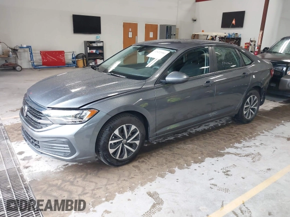 2024 Volkswagen Jetta S with VIN 3VW5M7BU2RM039540, listed as a IAAI auction lot 42422981 with 17,568 mi miles and . Bid and sale history available at DreamBid. Image 2.