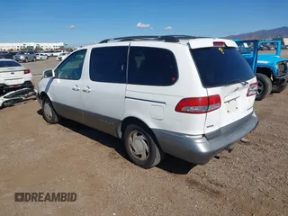 2002 Toyota Sienna LE with VIN 4T3ZF13C62U444564, listed as a IAAI auction lot 41515466 with 284,745 mi miles. Bid and sale history available at carsss.com. Image 3.
