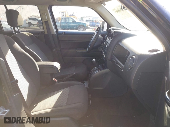 2015 Jeep Patriot Sport with VIN 1C4NJRBB1FD357579, listed as a IAAI auction lot 41966063 with 165,722 mi miles and . Bid and sale history available at carsss.com. Image 5.