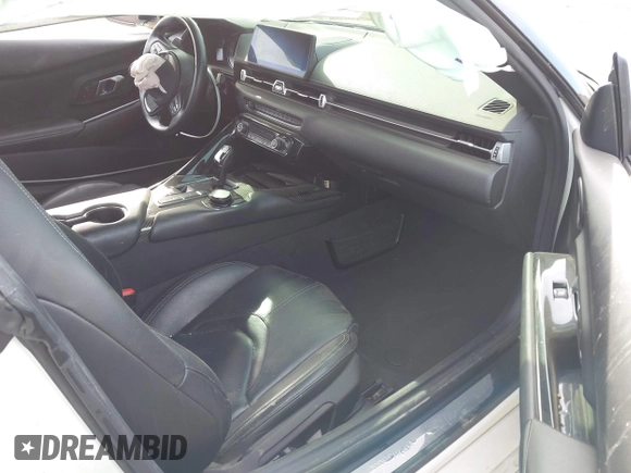 2021 Toyota Supra 3.0 with VIN WZ1DB0C09MW039777, listed as a IAAI auction lot 41915469 with 43,956 mi miles and . Bid and sale history available at DreamBid. Image 5.