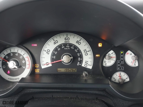 2014 Toyota FJ Cruiser with VIN JTEBU4BF7EK177741, listed as a IAAI auction lot 41871477 with 195,262 mi miles. Bid and sale history available at carsss.com. Image 7.