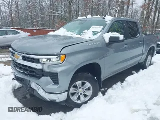 2025 Chevrolet Silverado 1500 with VIN 3GCUKDED2SG147675, listed as a IAAI auction lot 41548947 with 9,738 mi miles and . Bid and sale history available at DreamBid. Image 2.