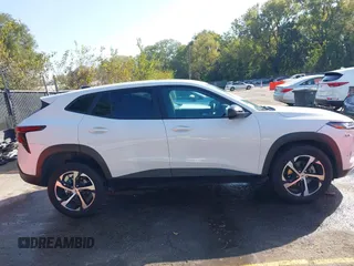 2024 Chevrolet Trax 1RS with VIN KL77LGE20RC124173, listed as a IAAI auction lot 40232631 with 6,745 mi miles. Bid and sale history available at carsss.com. Image 13.