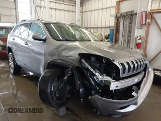 2014 Jeep Cherokee Limited z VIN 1C4PJMDS3EW183784, wystawiony jako IAAI lot #42225703 z przebiegiem 193 507 mil mil oraz . Historia ofert i sprzedaży dostępna na DreamBid. Obrazek 1.