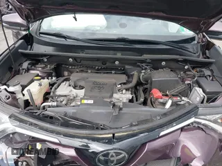 2018 Toyota RAV4 XLE with VIN 2T3RFREV5JW811742, listed as a IAAI auction lot 42030276 with 58,034 mi miles. Bid and sale history available at carsss.com. Image 10.