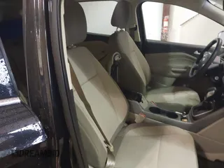 2014 Ford Escape SE z VIN 1FMCU9GX6EUB69007, wystawiony jako IAAI lot #41710065 z przebiegiem 113 080 mil mil oraz . Historia ofert i sprzedaży dostępna na DreamBid. Obrazek 5.