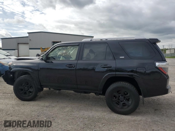 2018 Toyota 4Runner SR5 z VIN JTEBU5JR1J5531022, wystawiony jako Copart lot #57049625 z przebiegiem Nie podano mil oraz Szkoda całkowita • Salvage title. Historia ofert i sprzedaży dostępna na DreamBid. Obrazek 2.